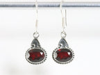 Fijne bewerkte zilveren oorbellen met granaat afbeelding 4