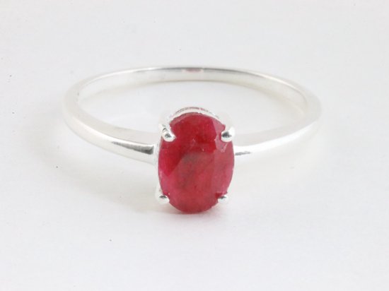 Fijne hoogglans zilveren ring met robijn afbeelding 4