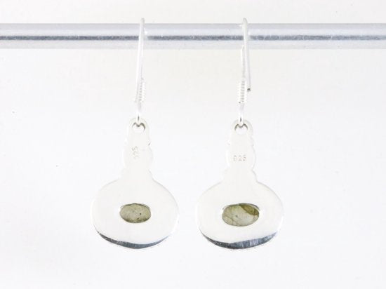 Bewerkte zilveren oorbellen met labradoriet afbeelding 3