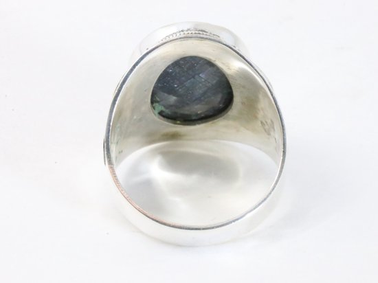 Zware bewerkte zilveren ring met blauwe saffier afbeelding 3