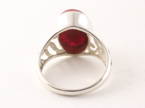 Opengewerkte zilveren ring met robijn cabochon afbeelding 3