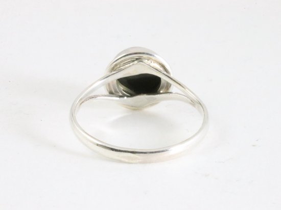 Fijne ronde zilveren ring met onyx afbeelding 3