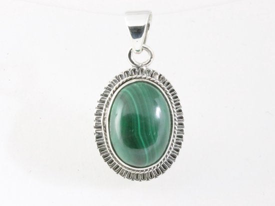 Fijne bewerkte ovale zilveren hanger met malachiet afbeelding 1