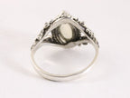 Fijne bewerkte zilveren ring met regenboog maansteen afbeelding 3