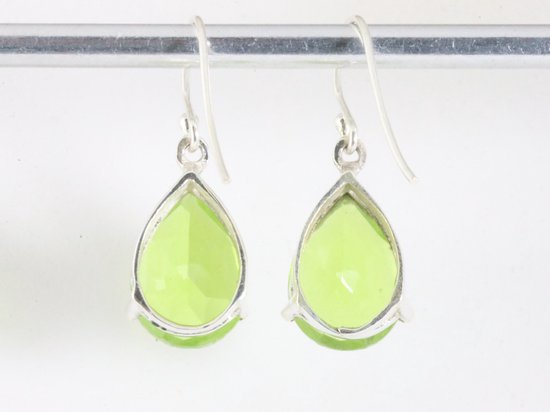 Zilveren oorbellen met peridoot afbeelding 2