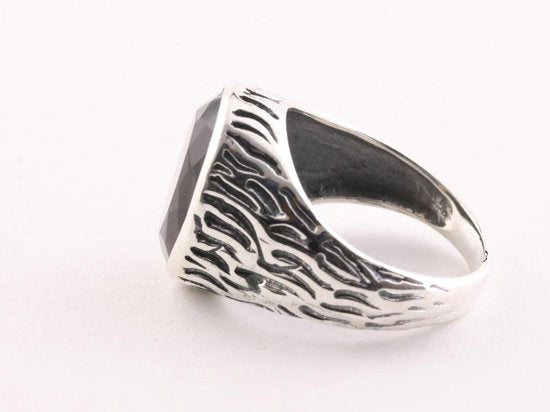 Bewerkte zilveren herenring met rookkwarts afbeelding 2