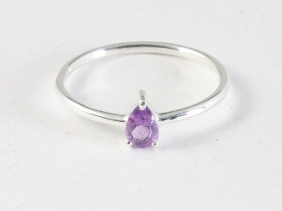 Fijne hoogglans zilveren ring met amethist afbeelding 4