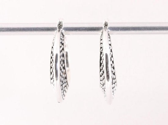 Bewerkte zilveren oorringen afbeelding 2