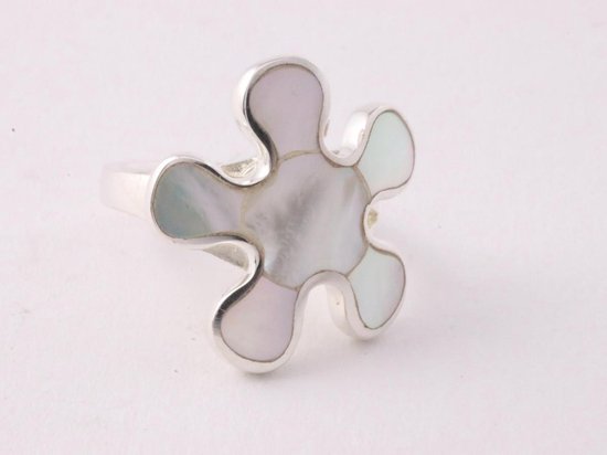 Zilveren ring met parelmoer afbeelding 1