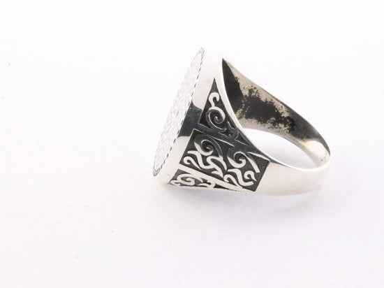 Ronde zilveren herenring met niëllo decoraties afbeelding 3