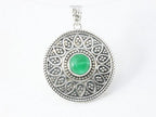 Ronde bewerkte zilveren hanger met jade afbeelding 4