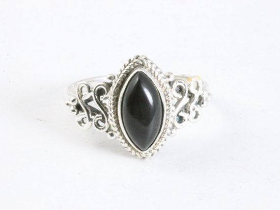 Fijne bewerkte zilveren ring met onyx afbeelding 4