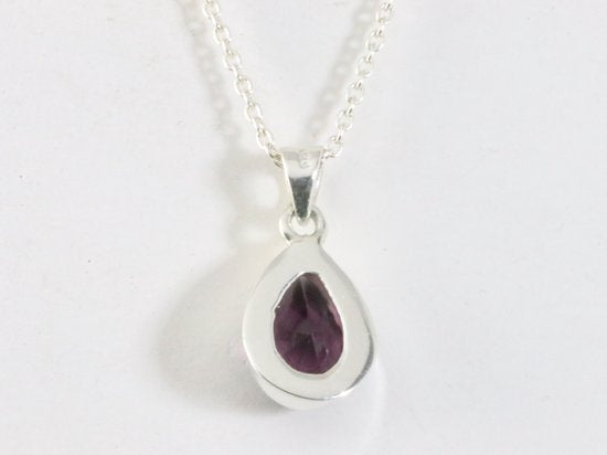 Druppelvormige zilveren hanger met amethist aan ketting afbeelding 3