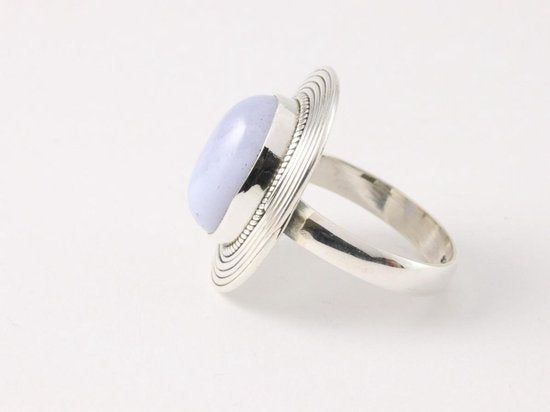 Bewerkte ovale zilveren ring met blauwe lace agaat afbeelding 3