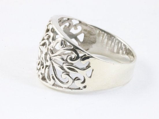 Opengewerkte zilveren ring afbeelding 2