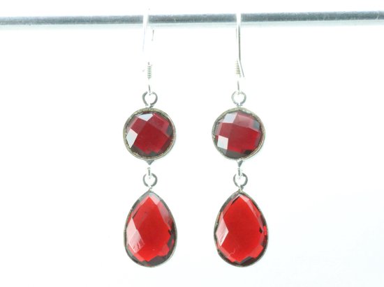 Zilveren oorbellen met granaat afbeelding 3