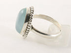 Bewerkte ovale zilveren ring met aqua chalcedoon afbeelding 2