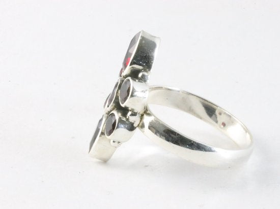 Zilveren ring met granaat stenen afbeelding 2