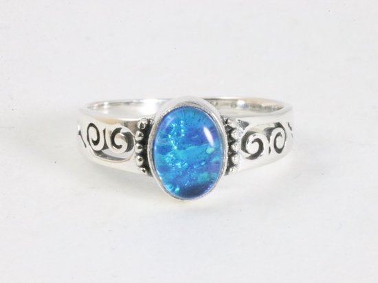 Fijne opengewerkte zilveren ring met blauwe opaal afbeelding 4