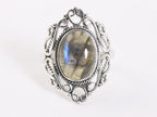 Opengewerkte zilveren ring met labradoriet afbeelding 4
