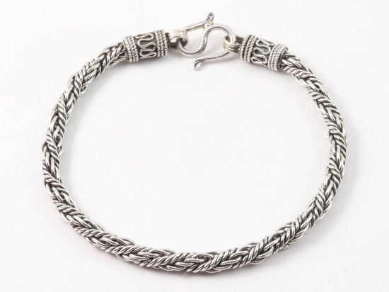 Gevlochten zilveren armband afbeelding 1