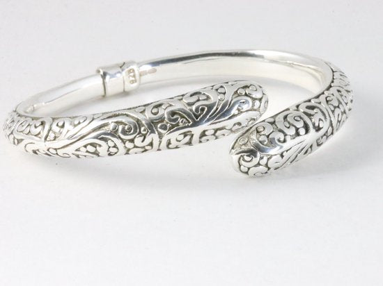 Bewerkte zilveren klemarmband afbeelding 1