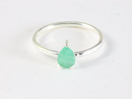 Fijne hoogglans zilveren ring met smaragd afbeelding 4