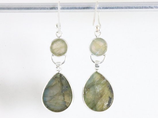 Lange zilveren oorbellen met labradoriet afbeelding 2