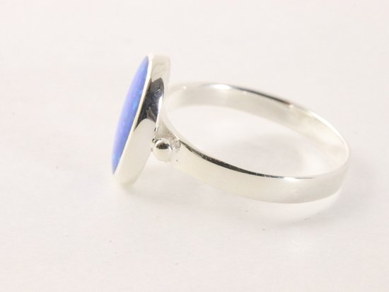 Fijne hoogglans zilveren ring met Australische opaal afbeelding 2