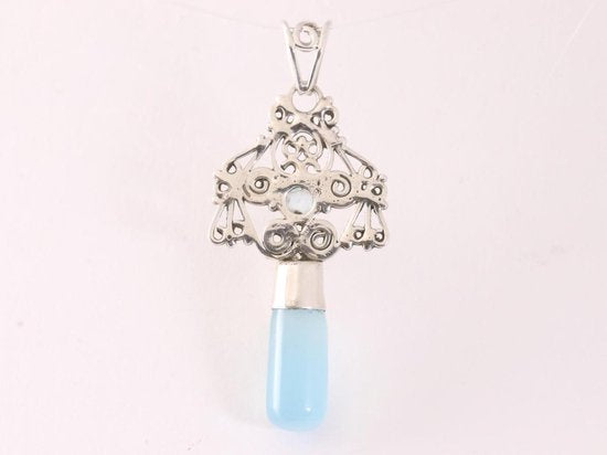 Lange opengewerkte zilveren hanger met blauwe chalcedoon en topaas afbeelding 3