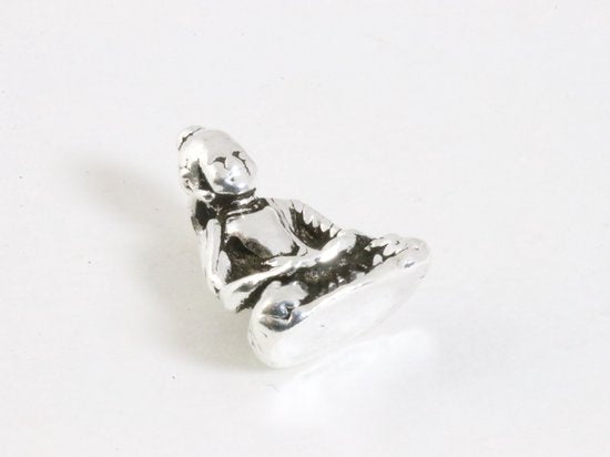 Fijne zilveren Boeddha hanger aan ketting afbeelding 2