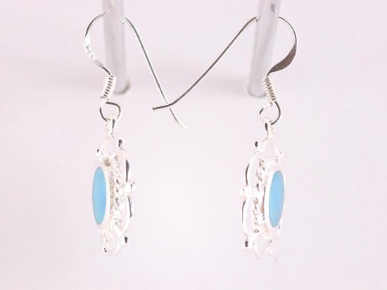 Opengewerkte zilveren oorbellen met blauwe agaat afbeelding 2