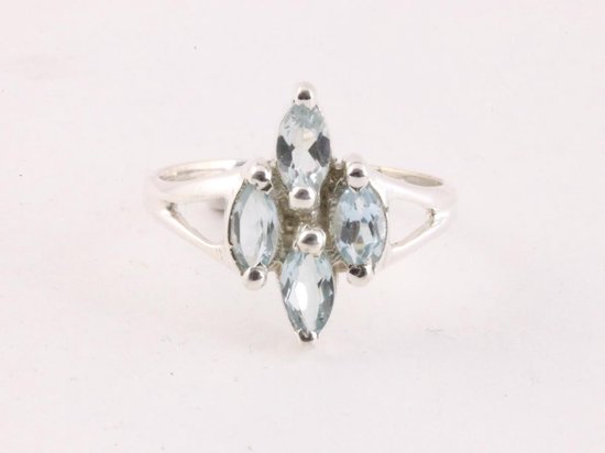 Fijne zilveren ring met blauwe topaas afbeelding 4