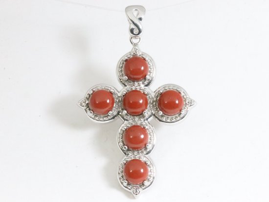 Bewerkte zilveren kruishanger met rode jaspis afbeelding 1