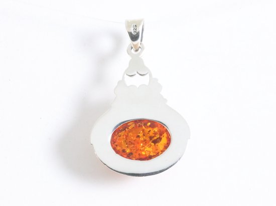 Bewerkte zilveren hanger met amber afbeelding 3