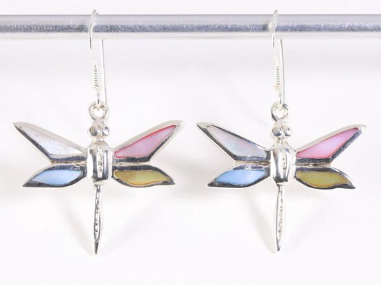 Zilveren libelle oorbellen met veelkleurige schelp afbeelding 4