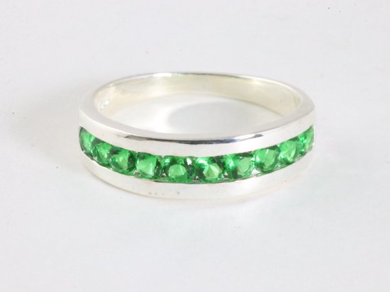 Fijne hoogglans zilveren ring met groene saffier afbeelding 3
