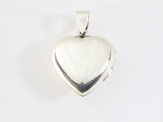 Hartvormig zilveren medaillon met rode koraal steen afbeelding 3