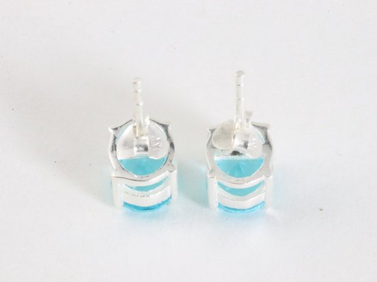 Zilveren oorstekers met blauwe topaas afbeelding 2