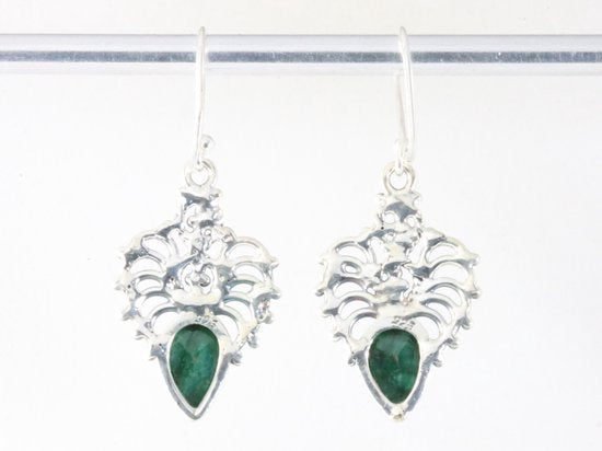 Opengewerkte zilveren oorbellen met smaragd afbeelding 2