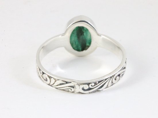 Fijne bewerkte zilveren ring met smaragd afbeelding 3