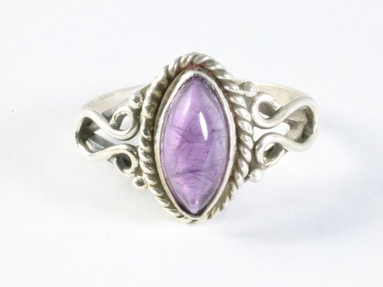 Fijne bewerkte zilveren ring met amethist afbeelding 4