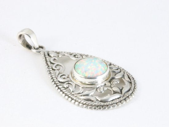 Opengewerkte zilveren hanger met welo opaal afbeelding 2