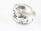 Opengewerkte zilveren ring met olifanten afbeelding 2