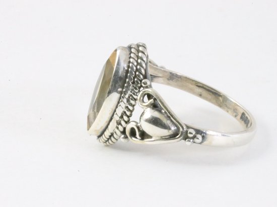 Fijne bewerkte zilveren ring met citrien afbeelding 2