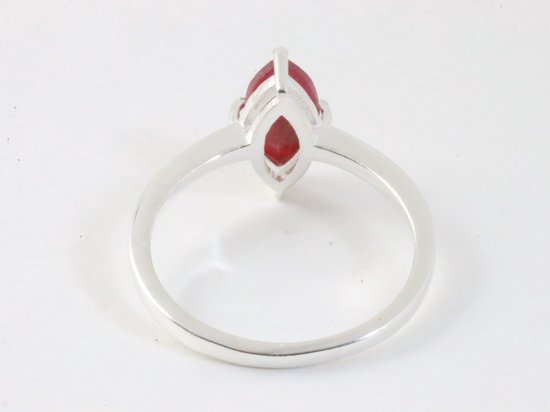 Fijne hoogglans zilveren ring met robijn afbeelding 3