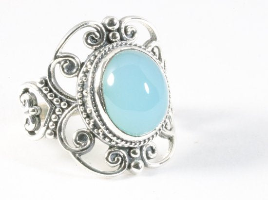 Opengewerkte zilveren ring met aqua chalcedoon afbeelding 1