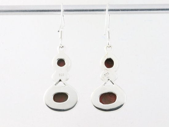 Zilveren oorbellen met rode koraal steen afbeelding 3