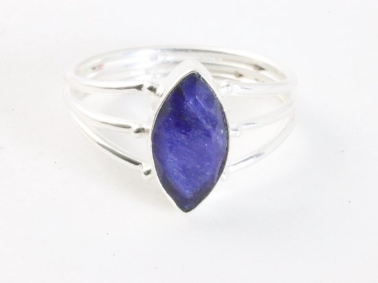 Opengewerkte zilveren ring met blauwe saffier afbeelding 4