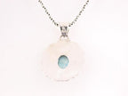 Bewerkte zilveren hanger met larimar aan ketting afbeelding 3